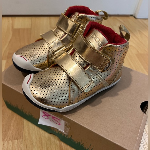 Plae Max Gold shoes size 8.5 Brand New NWT Rare Find - Picture 7 of 10